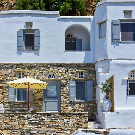 Living Theros Luxury Suites Kardhiani Exterior photo