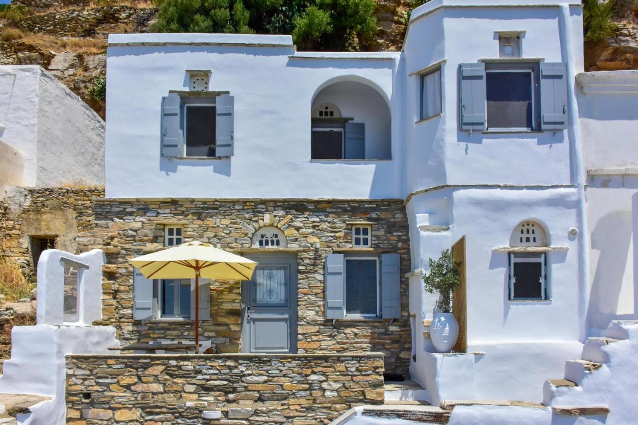 Living Theros Luxury Suites Kardhiani Exterior photo