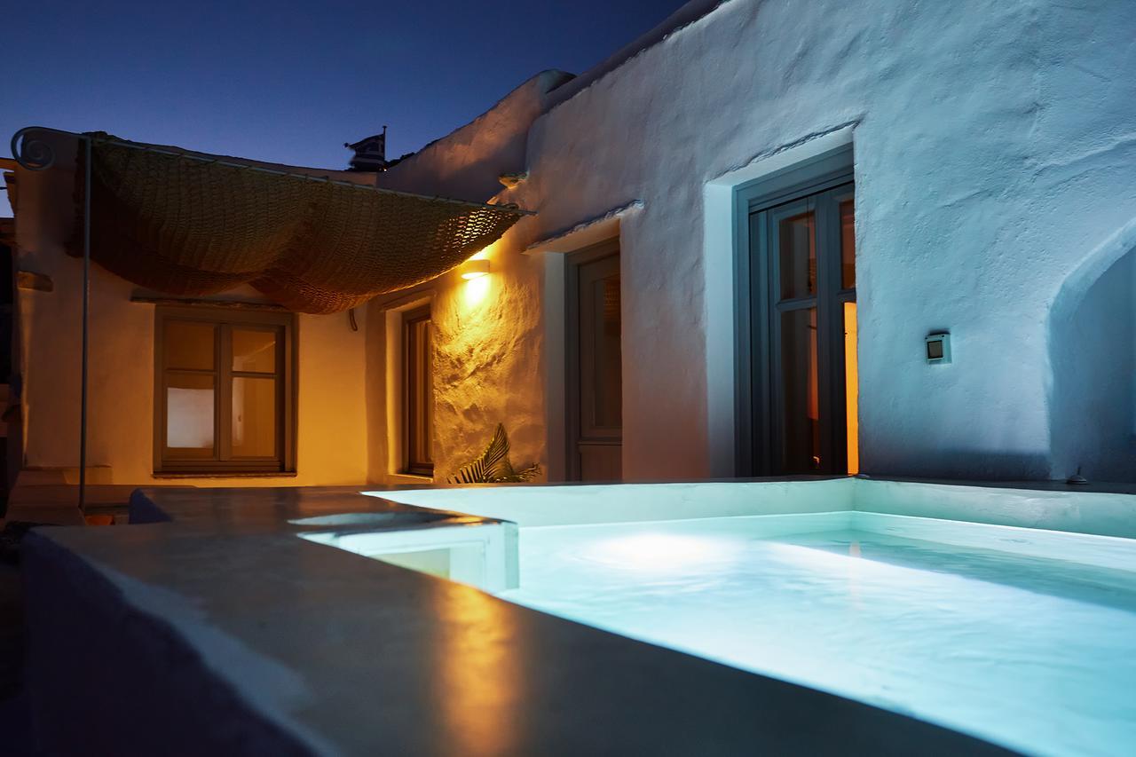 Living Theros Luxury Suites Kardhiani Exterior photo