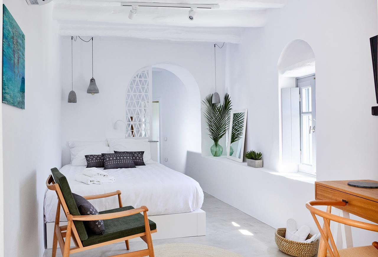 Living Theros Luxury Suites Kardhiani Exterior photo