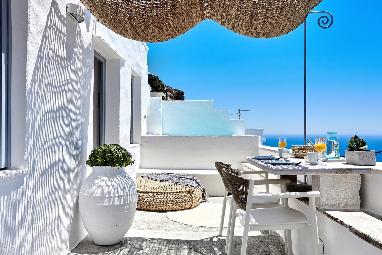 Living Theros Luxury Suites Kardhiani Exterior photo