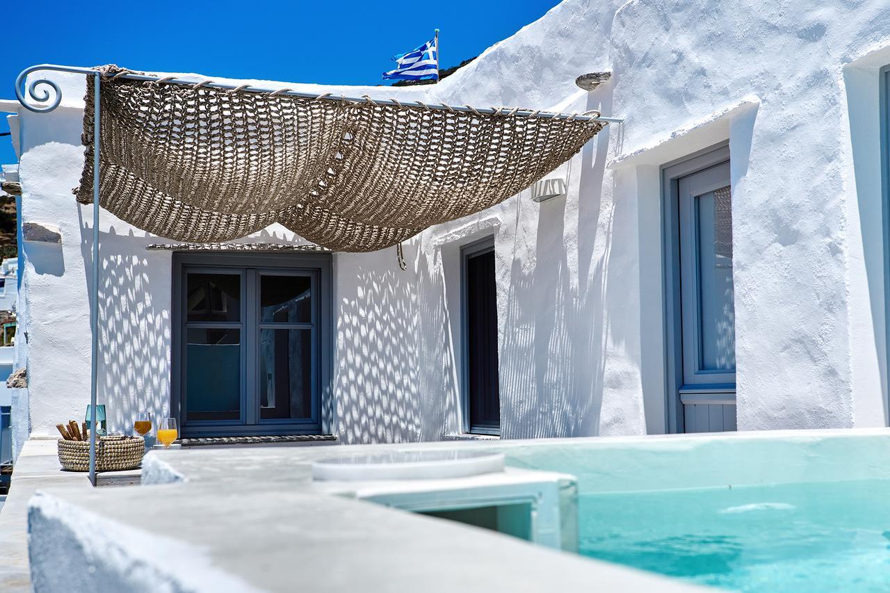 Living Theros Luxury Suites Kardhiani Exterior photo
